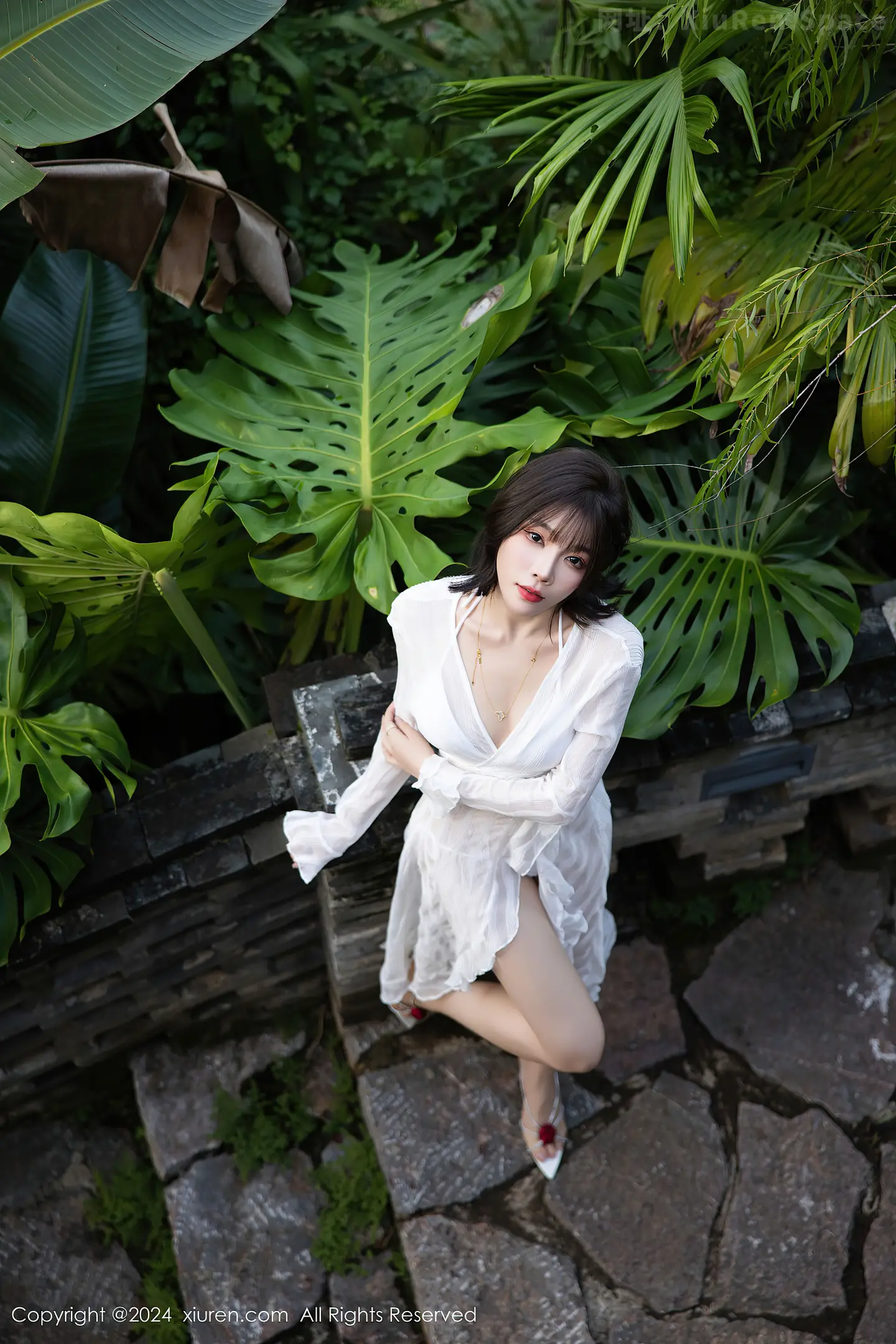 图片[2]-[XiuRen秀人网] VOL.9375 女神徐莉芝Booty性感白色蕾丝内衣配白丝袜秀曼妙身姿诱惑写真81P-秀人网官方网站